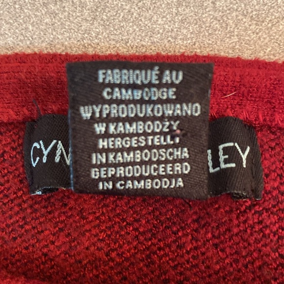 Cynthia Rowley - Womens 3/4 sleeve sweater. Size M - Picture 4 of 9